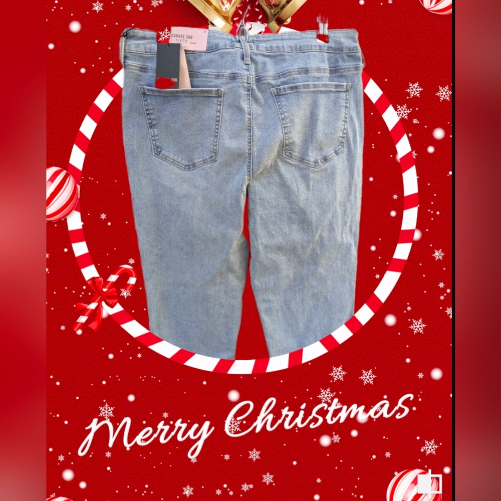 COPY - Size 12 NYDJ Capris